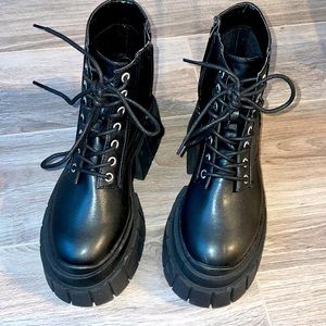 plateau boots bershka